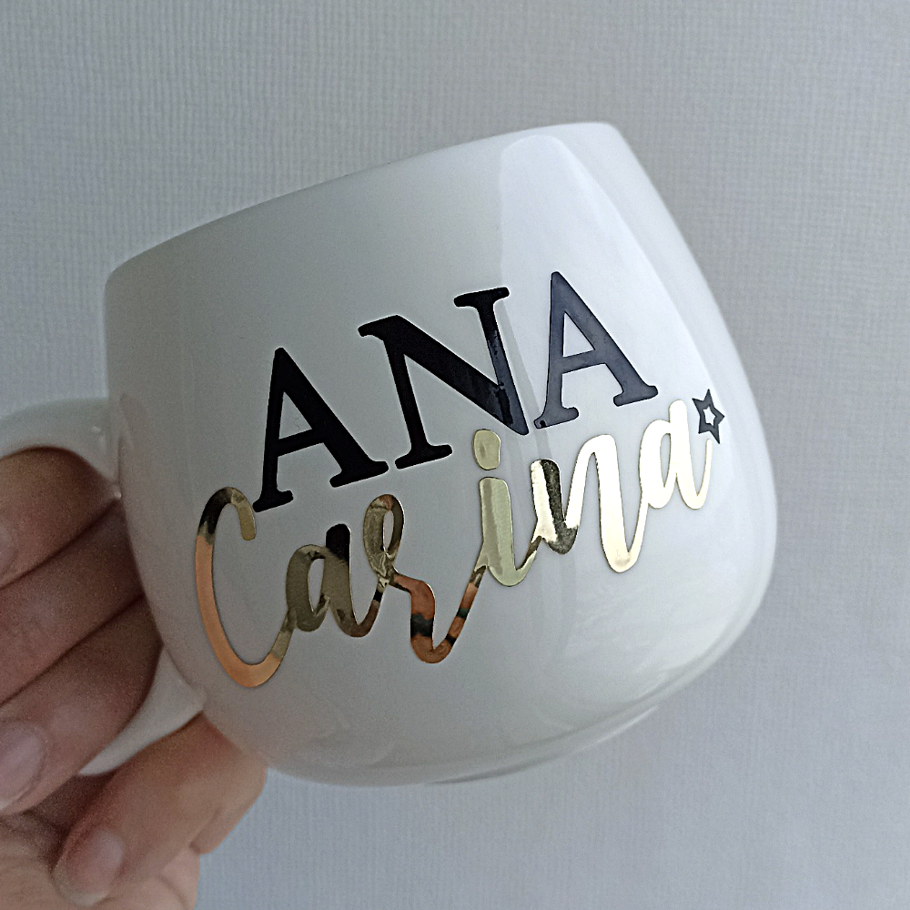 Taza Nombre y Corazones personalizada de porcelana de 400ml